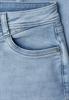 Slim Leg Bermuda mit Turn-Up-Detail light blue authentic wash