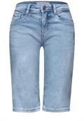 Slim Leg Bermuda mit Turn-Up-Detail light blue authentic wash
