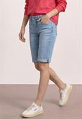 Slim Leg Bermuda mit Turn-Up-Detail light blue authentic wash