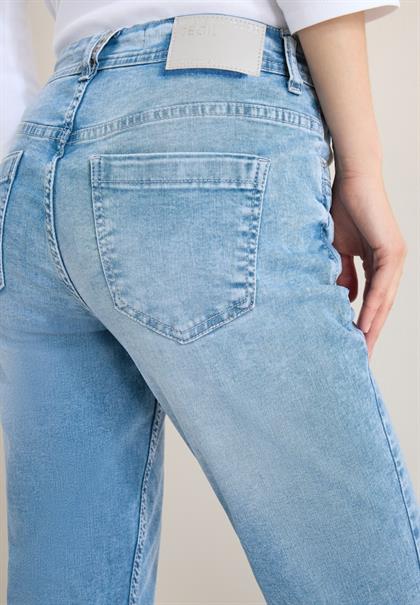 Slim Leg Jeans authentic used wash