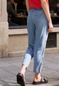 Slim Leg Jogg Pants im Loose Fit light blue soft wash