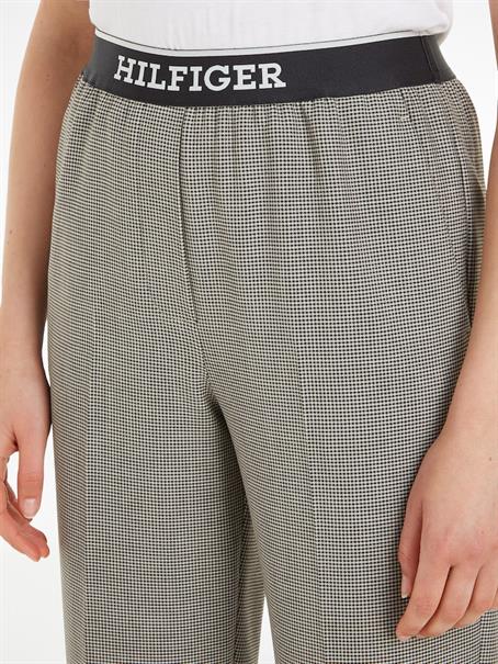 SLIM STRAIGHT LOGO PANT white check