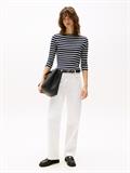 Slim Three-Quarter Sleeve Boat Neck T-Shirt nos breton desert sky- ecru