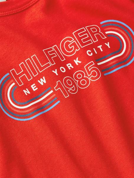 SLIM TRACK HILFIGER C-NK SS fierce red