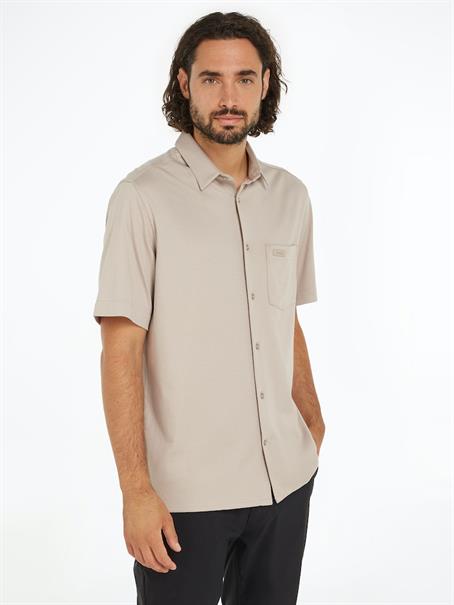 SMOOTH COTTON POCKET S/S SHIRT atmosphere