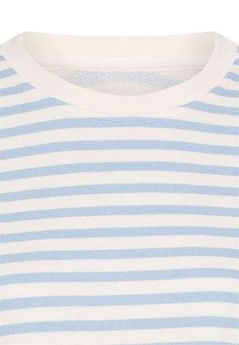soft-blue-stripes