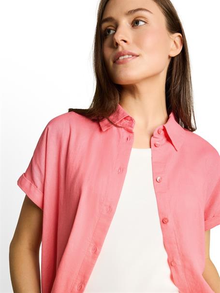 soft fuchsia pink