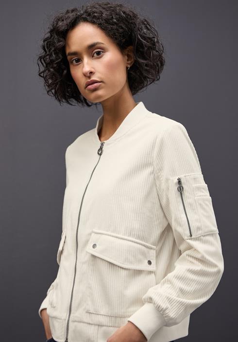 softer-cord-blouson-soft-beige