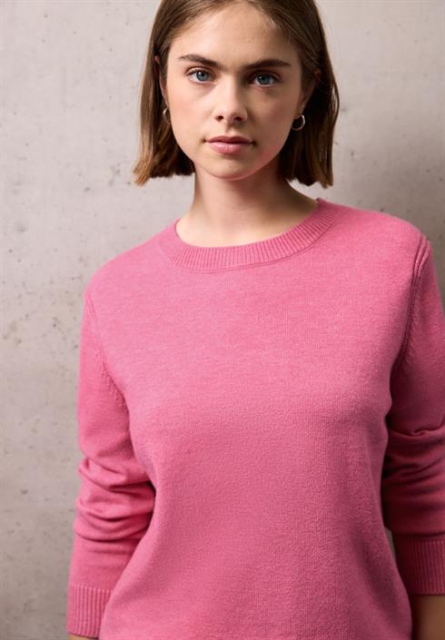 softer-pullover-mit-details-candy-pink-mel