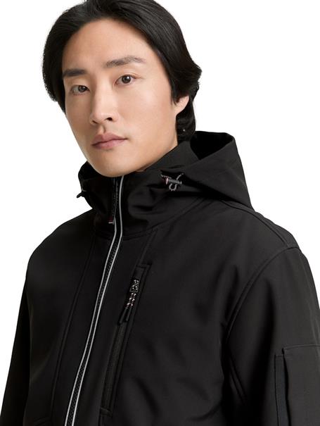Softshell Jacke mit Kapuze black