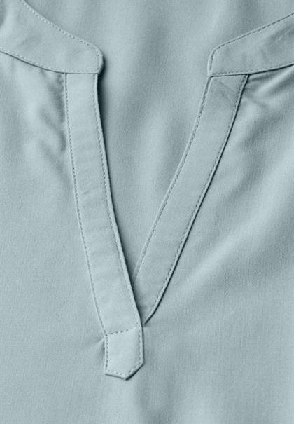 Split Neck Bluse in Unifarbe arona blue