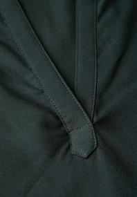 Split Neck Bluse in Unifarbe pine grove green