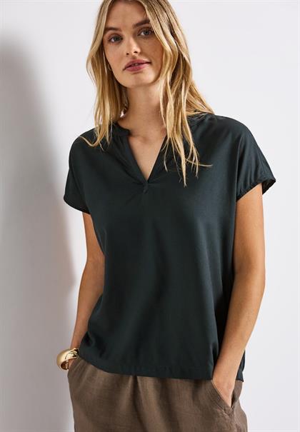 Split Neck Bluse in Unifarbe pine grove green