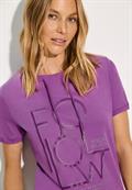 Sportives Shirt mit Wording iced violet
