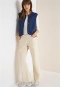 sporty denim blue