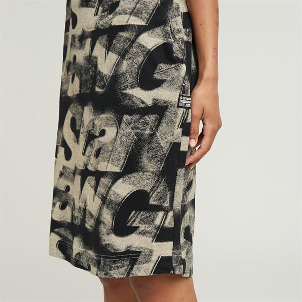 Sprayed letters loose r t dress wmn lt chalk sprayed letters