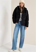 Steppjacke mit Kapuze black