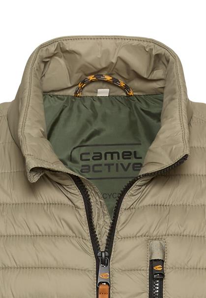 Steppjacke mit Reißverschlusstaschen khaki