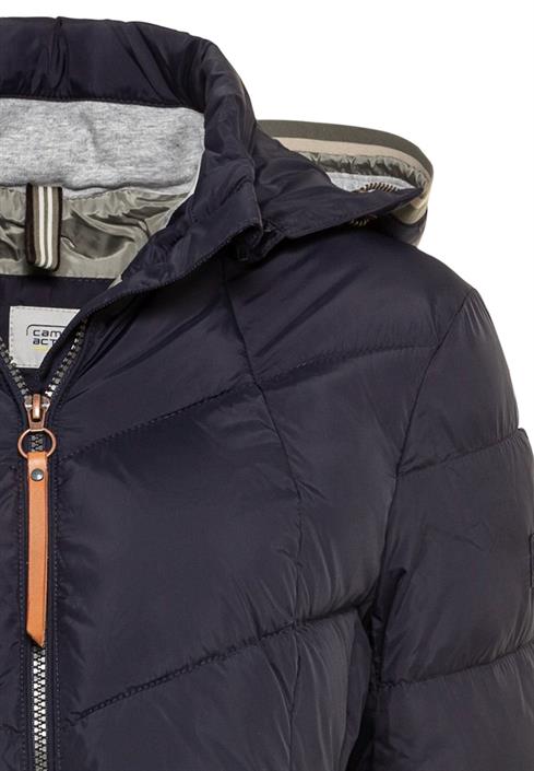 steppmantel-aus-recyceltem-polyester-night-blue