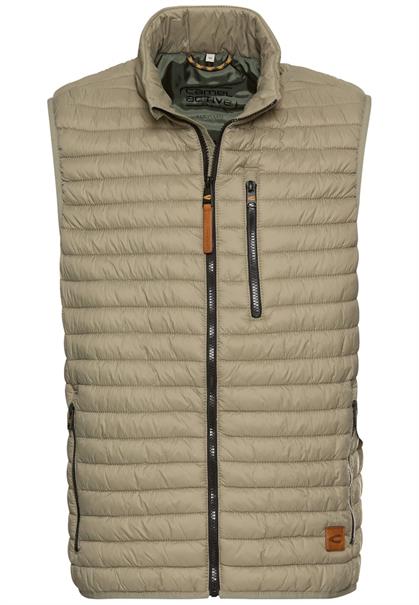 Steppweste aus recyceltem Polyamid khaki