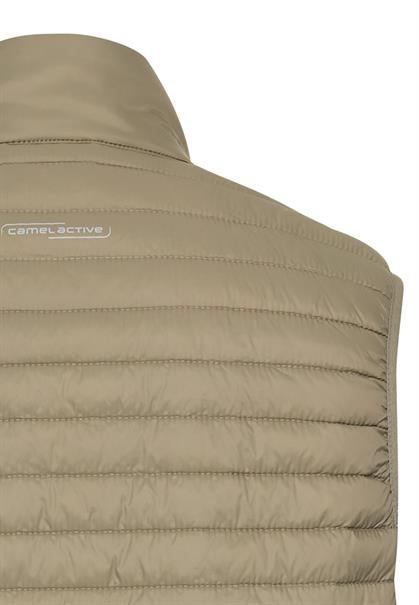 Steppweste aus recyceltem Polyamid khaki