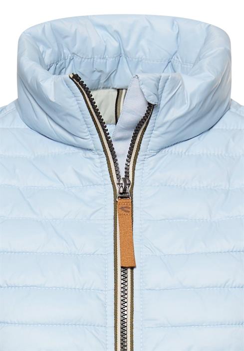 steppweste-aus-recyceltem-polyamid-light-blue