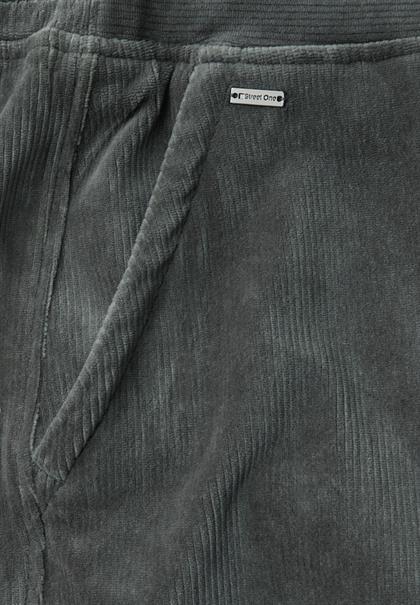 Straight Leg Cordhose balsam green