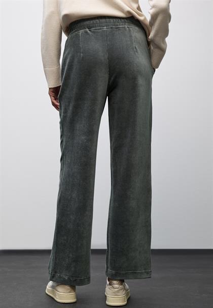 Straight Leg Cordhose balsam green