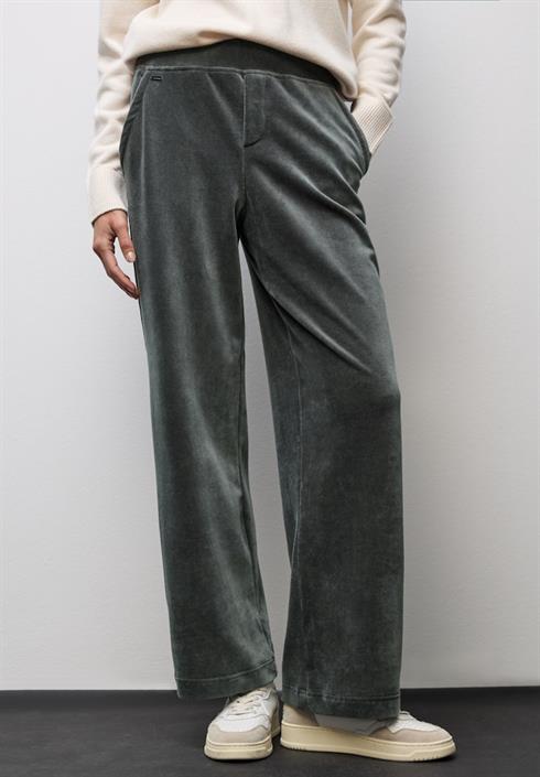 straight-leg-cordhose-balsam-green