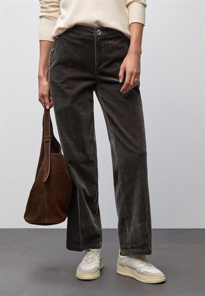 Straight Leg Cordhose darkest brown