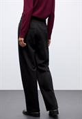 Straight Leg Hose black