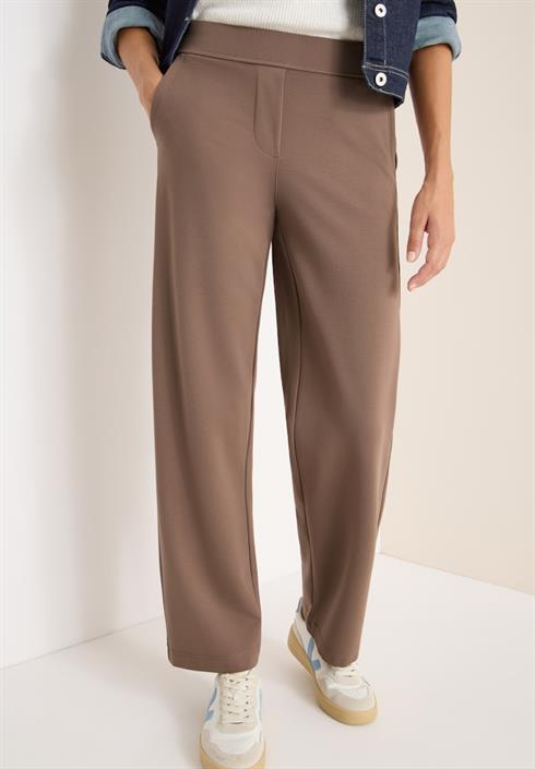 straight-leg-hose-cocoa-taupe