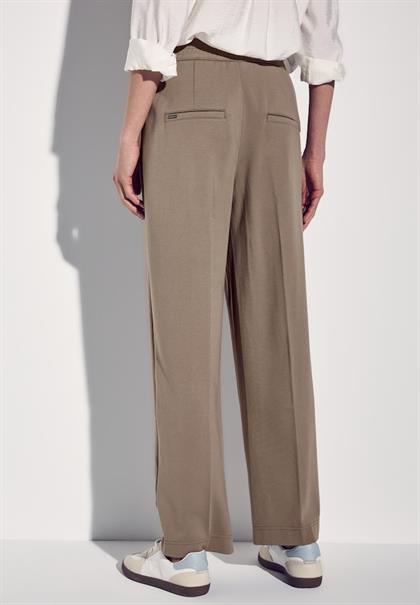 Straight Leg Hose dark mocha beige