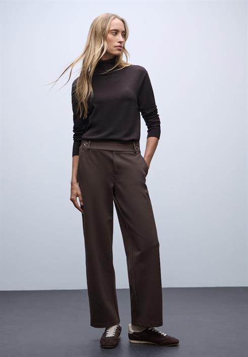 straight-leg-hose-deep-roast-brown