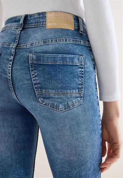 Straight Leg Jeans authentic used wash