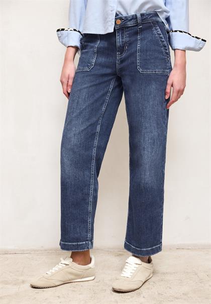 Straight Leg Jeans medium blue washed