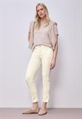 Straight Leg Jeans mit fransigem Saum ecru soft washed