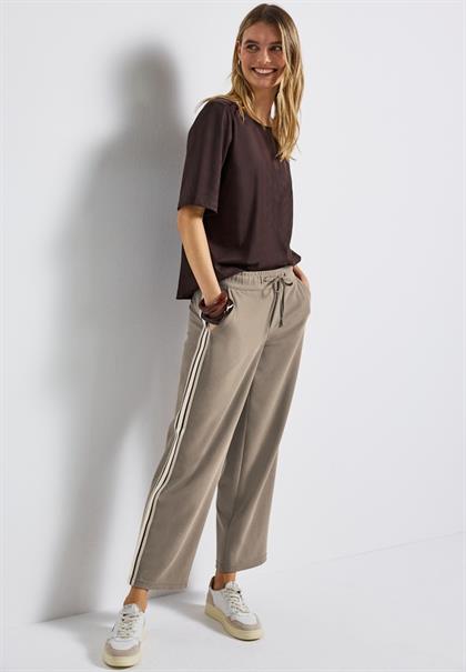 Straight Leg Strukturhose bark brown