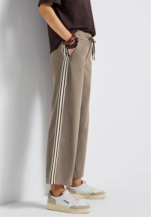 straight-leg-strukturhose-bark-brown