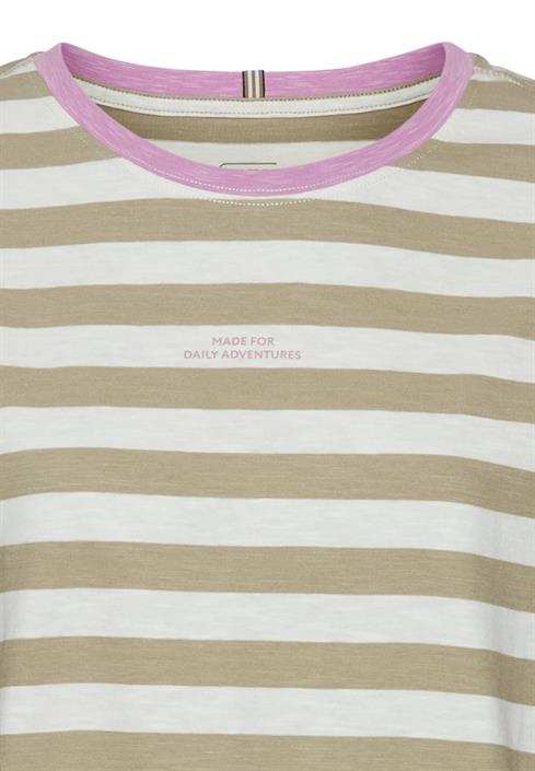 straw-stripes