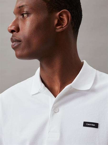 STRETCH PIQUE SLIM BUTTON POLO bright white