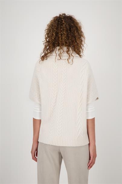 Strickcape mit Zopfmuster oat milk