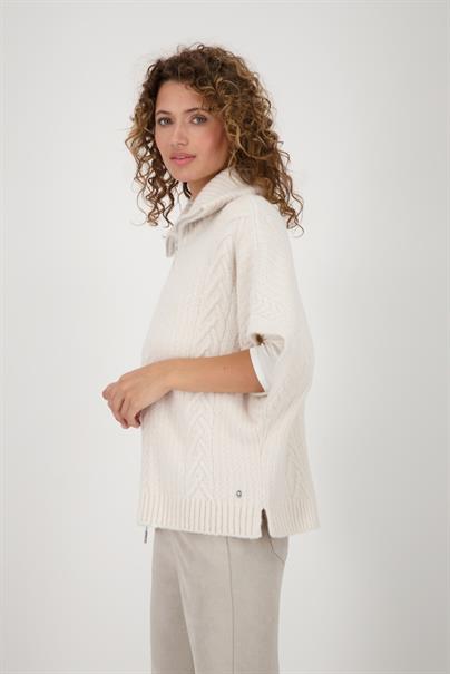 Strickcape mit Zopfmuster oat milk