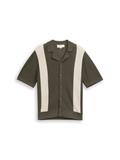 Strickhemd mit Resort Kragen und Knopfleiste faded green white colorblock