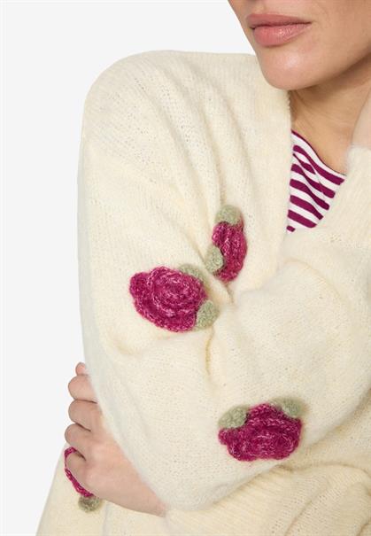 Strickjacke mit bunten 3D Blumen patch cream-pink