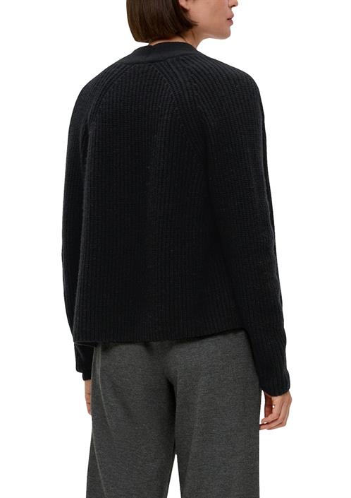 strickjacke-schwarz