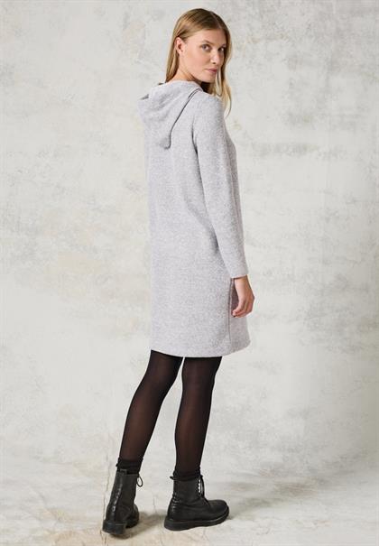 Strickkleid mit Kapuze platinum grey mel.