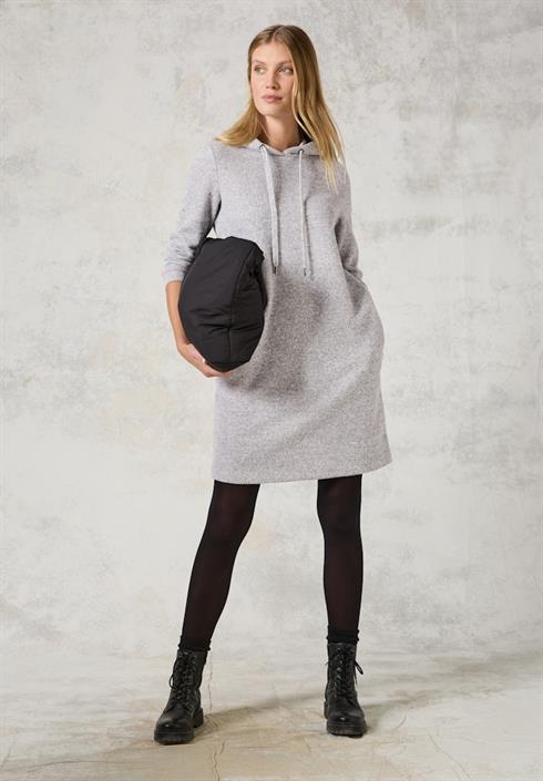strickkleid-mit-kapuze-platinum-grey-mel