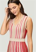 Strickkleid patch creamred