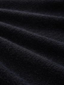 Strickpullover aus Federgarn black stripe with featheryarn